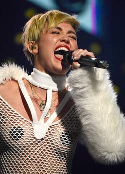 Miley Cyrus_Update-52jt8id7re.jpg