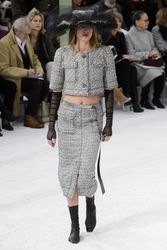 22051070_chanel-haute-couture-spring-201