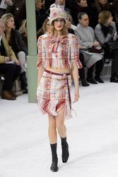 22051296_chanel-haute-couture-spring-201
