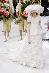 22052086_chanel-haute-couture-spring-201